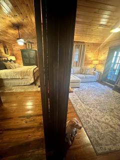 Mountain Fork River Retreat with Riverfront Views Near Broken Bow, Oklahoma - 4
