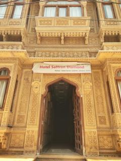 Hotel Saffron Diamond - 9