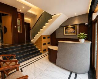 Hotel Kanta Kuteer Barsana - 4