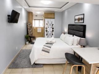 Comfort e Casa Lodge Near OR Tambo Airport - 3