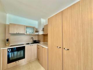 Modern One-Bedroom Apartment in Diamant - 6
