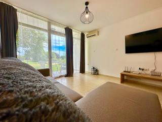 Modern One-Bedroom Apartment in Diamant - 5