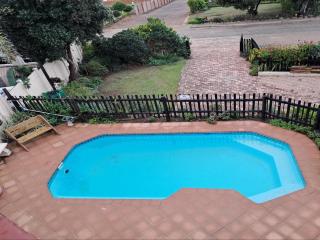 A1Bay View Guest House Cottage & Apartment SEA FACING - Jeffreys Bay - 9