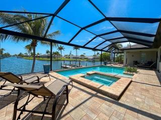 CoralVilla 1st Place - great water view, pool, spa and outdoor kitchen - 9