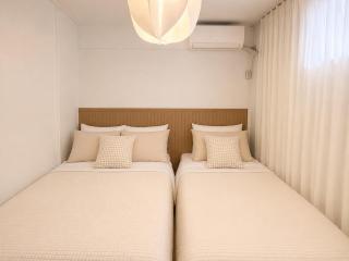 Hongdae102 - 5