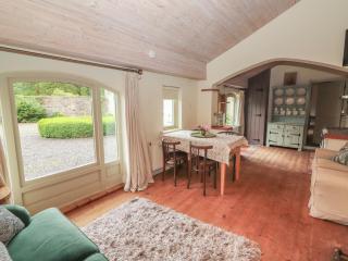 The Coach House Cottage - 2