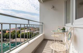 Amazing Apartment In Split With House Sea View - 3