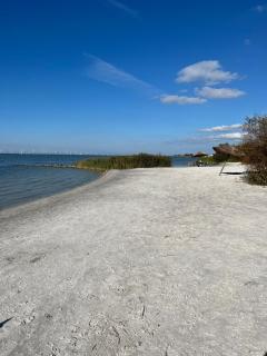 Stilvolles Ferienhaus am Wasser - 3