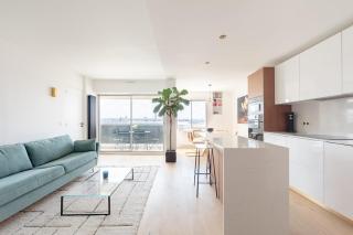 Gorgeous 1 bedroom - 1