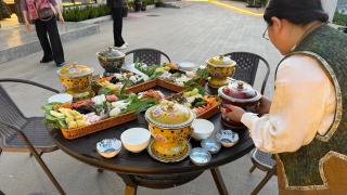 72 Flower Yard-Near 72 wonders-Free pick up-next to Zhnagjiajie West-Free Breakfast Free Afternoon Tea- Orange Picking Experience - 6