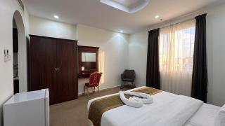 فندق جوهرة النزهة الفندقية - La Mecca - 3