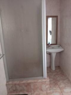 Stylish Secure 1-Bedroom Apartment in Springs, South Africa - 7