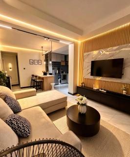 Stylish and Cozy apartment with AC and in a prime location - 0