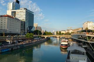 2 Bedroom Apartment for 6 near Augarten, Donaukanal & U2 Taborstraße - Vienna - 3