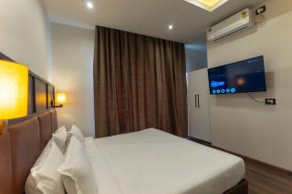 Grand Hotel Annex - 1