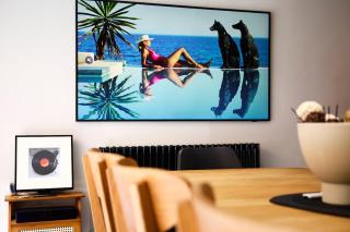 Stylish Leeds City Centre Retreat with Private Terrace & Hottub - 7