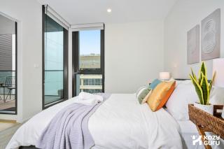 KozyGuru | Moonee Ponds | Modern 1 Bed Apt Parking - 2