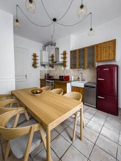 3BDR Spacious and Cozy Apartment - 6
