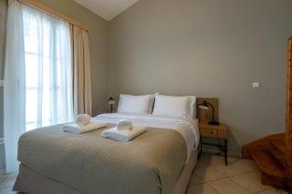 Ipapanti Square by Kalamata Mediterranean Suites - 2