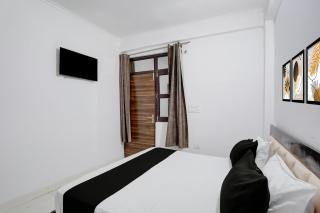 Spot On Hotel Rosha Palace - 7