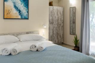Lava Beach Suites - 1
