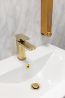 Flatzy City Centre Retreat Sleeps 8 2 baths - 4