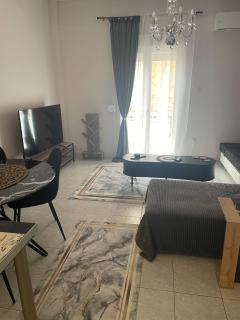 Iliyon Cozy modern Apartment 2nd floor - 3