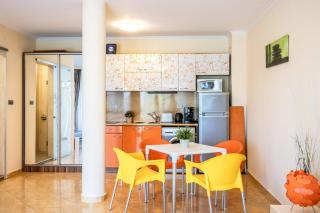 5 min walk from the beach - 1