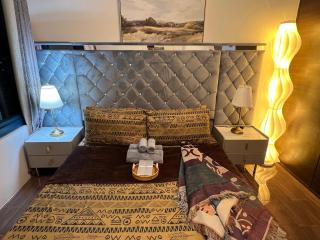 Near Airport Air Residences Central Makati with Netflix Fast Wifi One Bedroom - 2