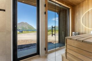 Lodge 11 - Amazing cabin in Lyngvær - 3