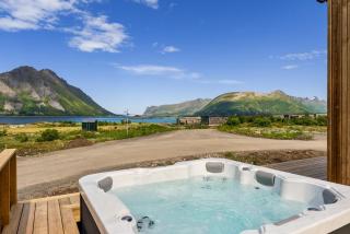 Lodge 11 - Amazing cabin in Lyngvær - 2