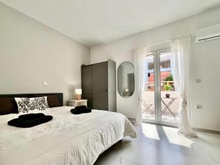 Seafront Residences Loutra Elenis - 8
