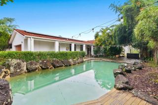 Canal Sanctuary - Waterside Living with Pool & Jetty - 7