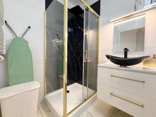 Czartoryskiego Chic Apartment by BookingHost - 6