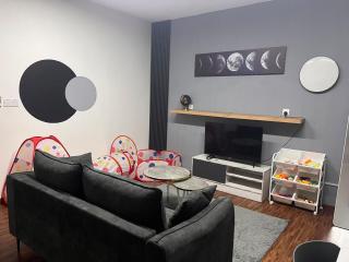 K Avenue Moon Suite - 2