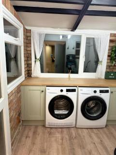 Stunning newly renovated cottage - 3