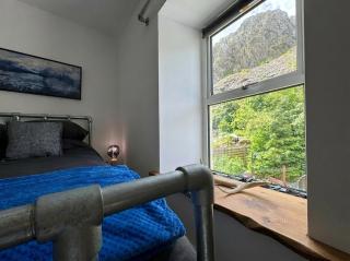 Sleight Snowdonia - 1