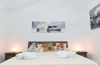 Casa Mondy - City Centre Cagliari, 2 Bedrooms, AC, Sleeps 5 - 0