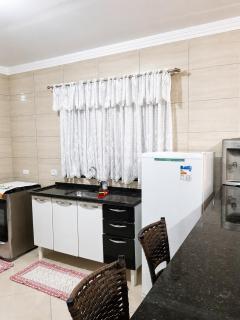 Casa sobrado aconchegante com varanda e arejada em Americana - 1