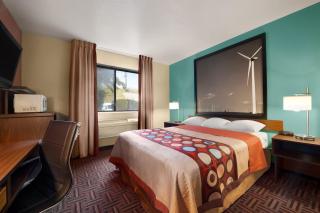 Super 8 by Wyndham East Peoria - Peoria - 4