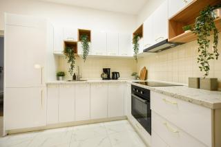 Cismigiu Central Apartments - Urban Comfort with a Stylish Touch - 9