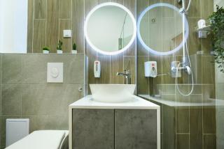 Cismigiu Central Apartments - Urban Comfort with a Stylish Touch - 2