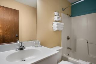 Super 8 by Wyndham East Peoria - Peoria - 1