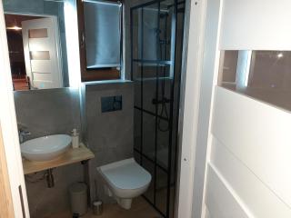 Drewniane domki z prywatną balią z jacuzzi i widokiem na Góry - Klimatyczny Kompleks w Górach Izerskich #Widogruszka - 9