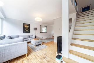 Peaceful Renovated 5BDR house wgarden - Londres - 3