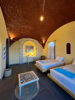Casa Bartash Garden View Twin Bed Room Yellow #7 - 8
