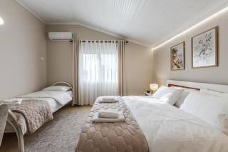 Loen Spacious Seaside Apartment 3BR Free Parking by PikHost - 7