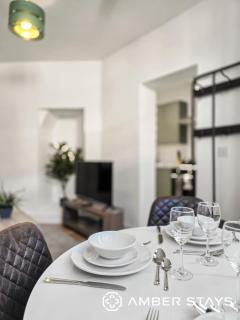 Spacious 2 Bed Home in Gloucester by Amber Stays - Perfect for Business & Contractors, FREE Parking - 3