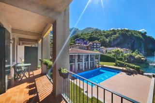 Domus Lario's Lake, pool and lake view - 0