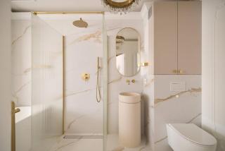 Portovo Jacuzzi Mirror Suite by Downtown Apartments - 2